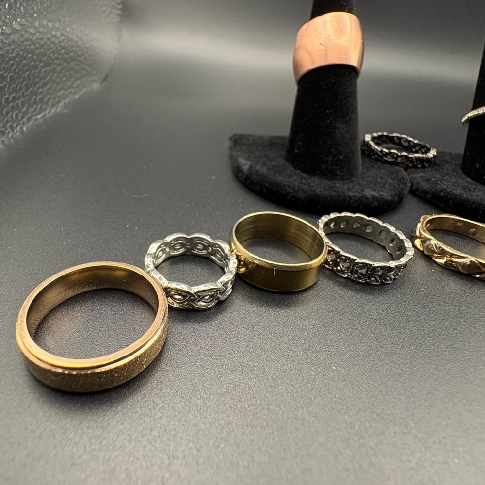 Elegant Mixed Rings - Picture 3 of 12